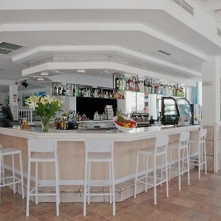 Pierre & Mallorca Cecilia 3* פורטוקולום