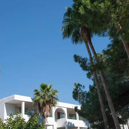 מלון דירות Pierre & Mallorca Cecilia 3*
